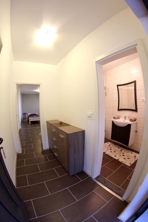 Apartments Ella Šibenik Quarto foto