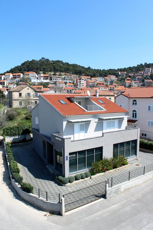 Apartments Ella Šibenik Quarto foto